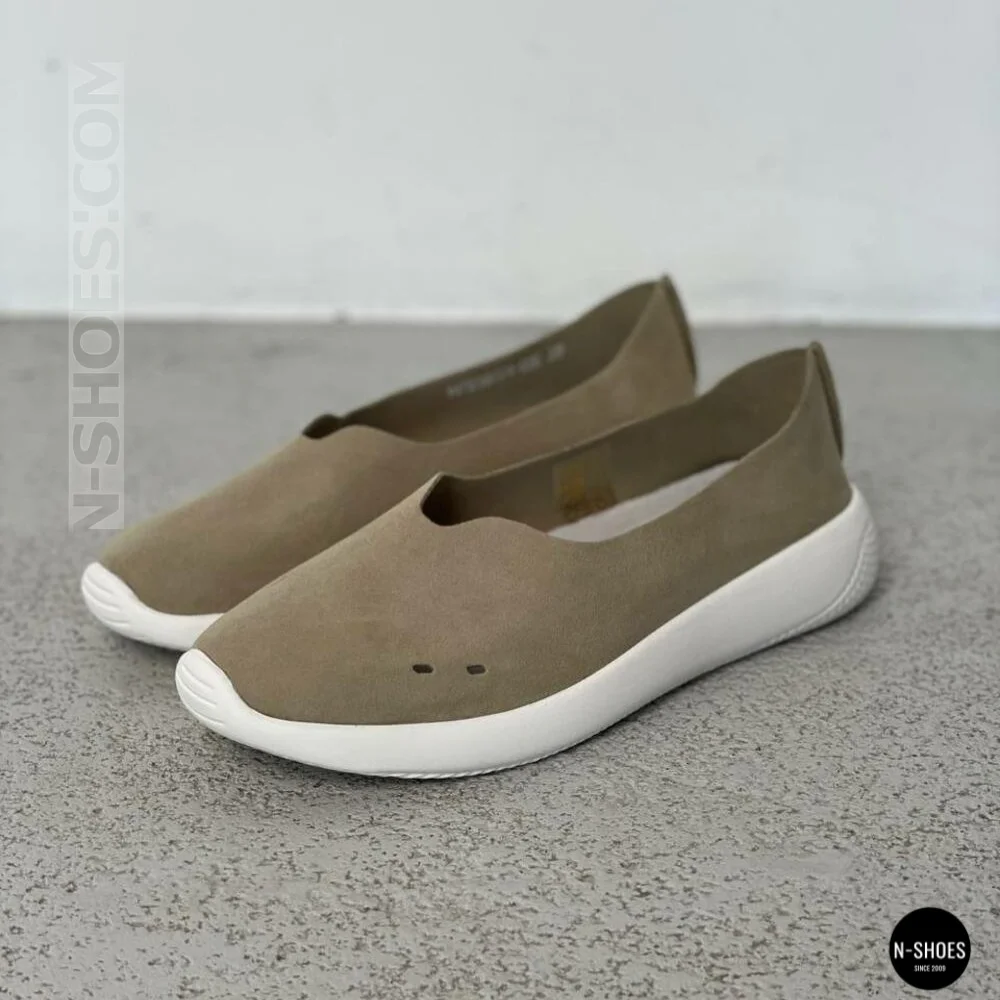 Comfortable Women's Slip-Ons Grunberg 157219-01-03 Beige 6238