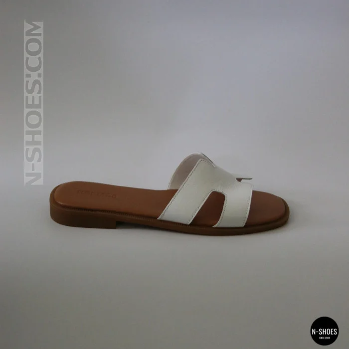 Білі шкіряні шльопанці HERMES Oran 212827 Lonza 212609 94404304-1 l 6270 в стилі тихої розкоші