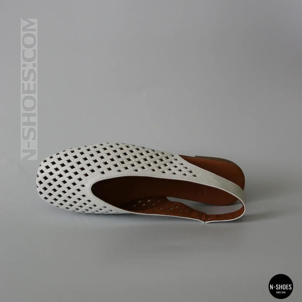 Білі шкіряні босоніжки Lapya Trebd 211811 (модель 6272)
