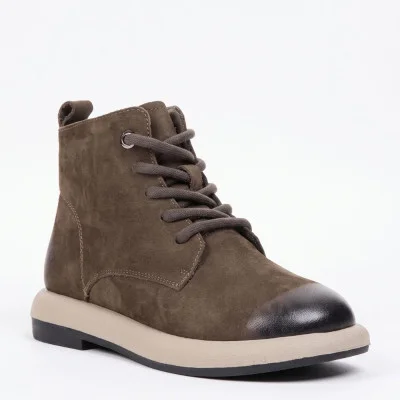 Allsy 216601 25Z53-ZM001-2 GREY 6441 women's winter boots; brown, made of genuine nubuck, with fur lining and an anatomical toe shape. Allsy 216601 25Z53-ZM001-2 GREY 6441 women's winter boots; brown, made of genuine nubuck, with fur lining and an anatomical toe shape.